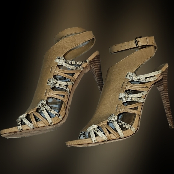 Coach Jody Strappy Stiletto Heel 7.5 B or 37Eu Python Print - Picture 1 of 16